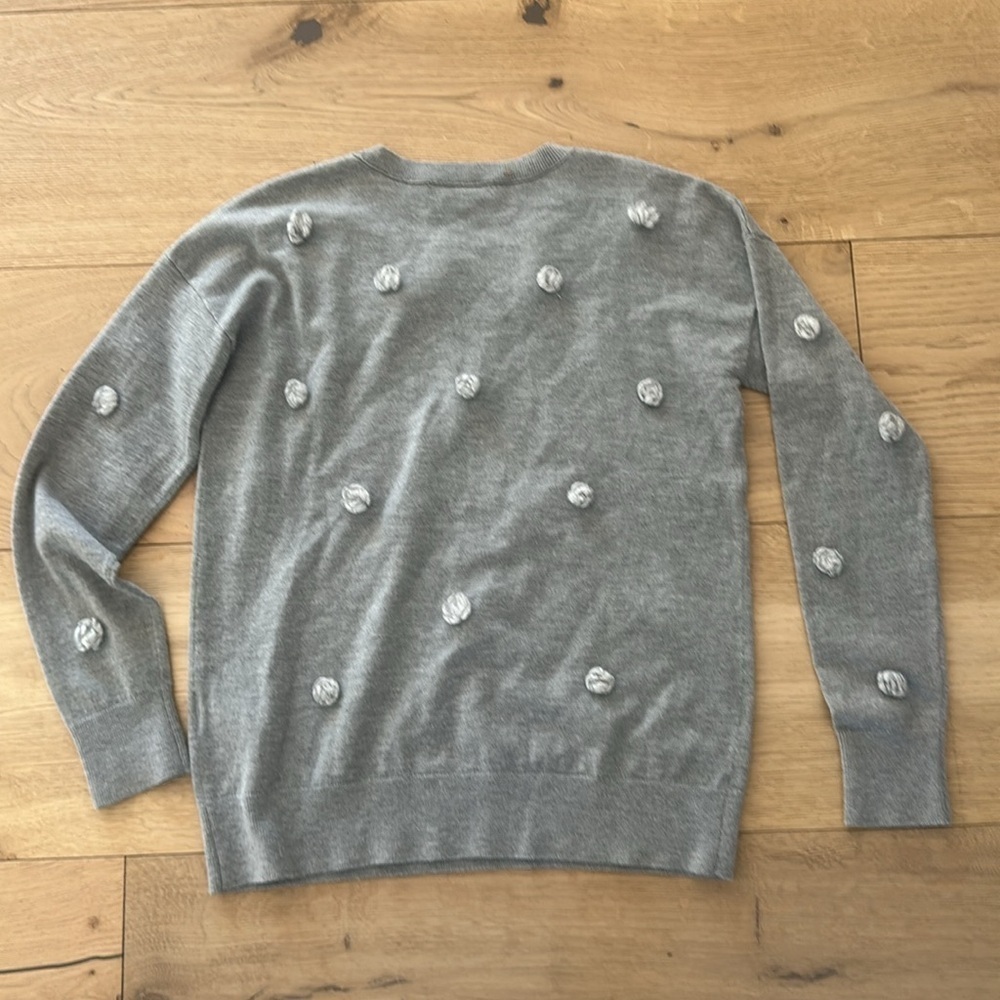 Merino wool banana republic gray pom pom sweater women’s M - Picture 6 of 6